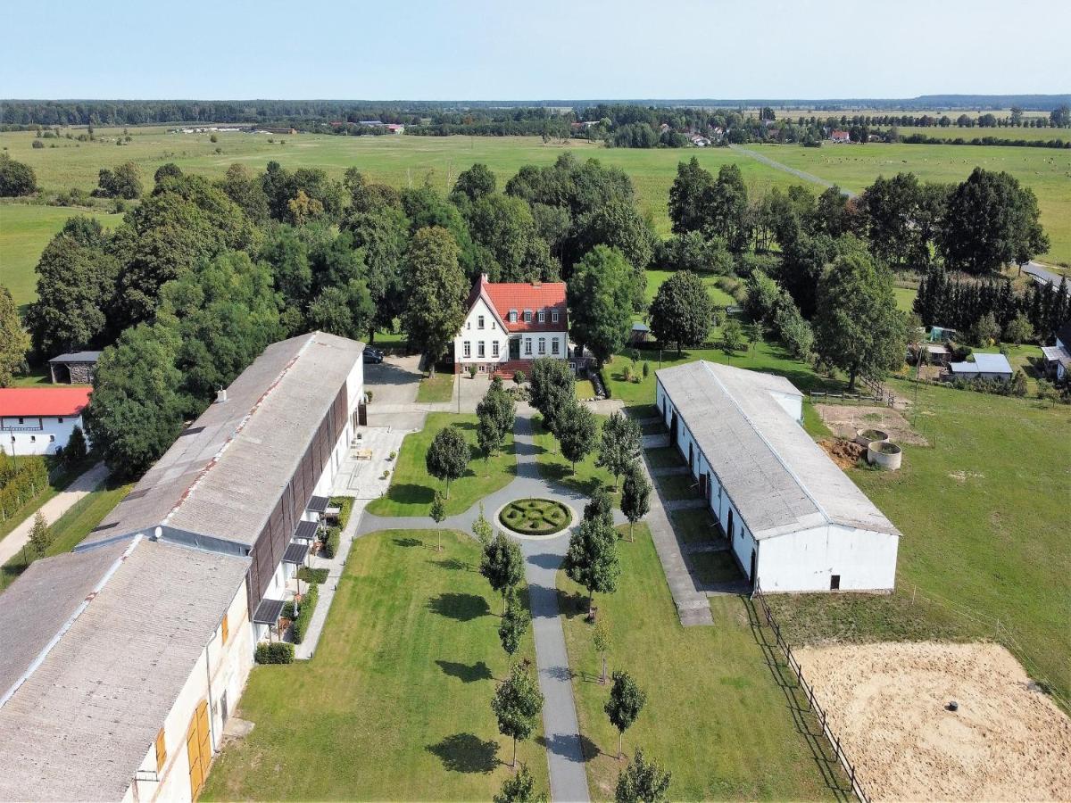 Gutshof Marienthal Apartment Viereck Bagian luar foto
